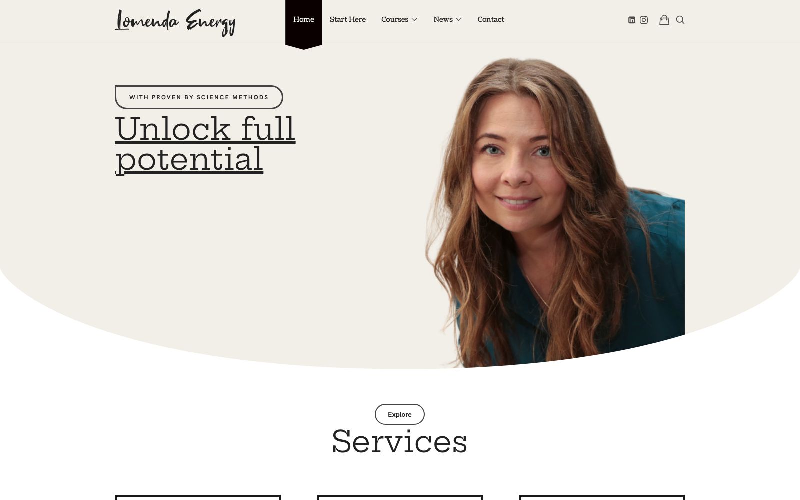 Screenshot of carlalomenda.com at 10/29/2025